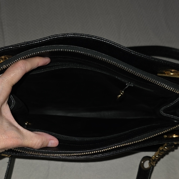 Chanel Black Caviar Leather Shoulder Bag *Entrupy COA Included* - Picture 9 of 17